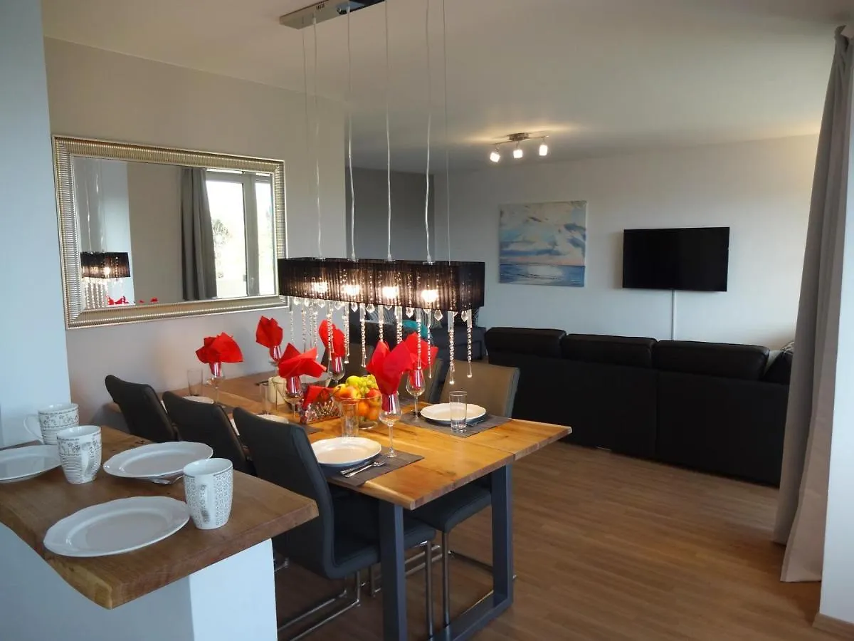 Schöne Wohnungen am Bahnhof in Dachau - 20 Min bis München Zentrum Apartment