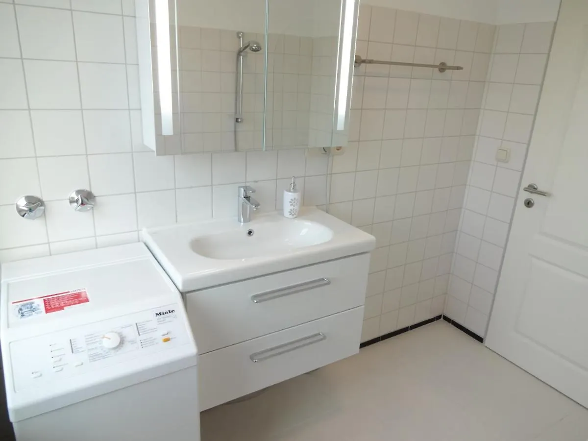 Schöne Wohnungen am Bahnhof in Dachau - 20 Min bis München Zentrum Apartment