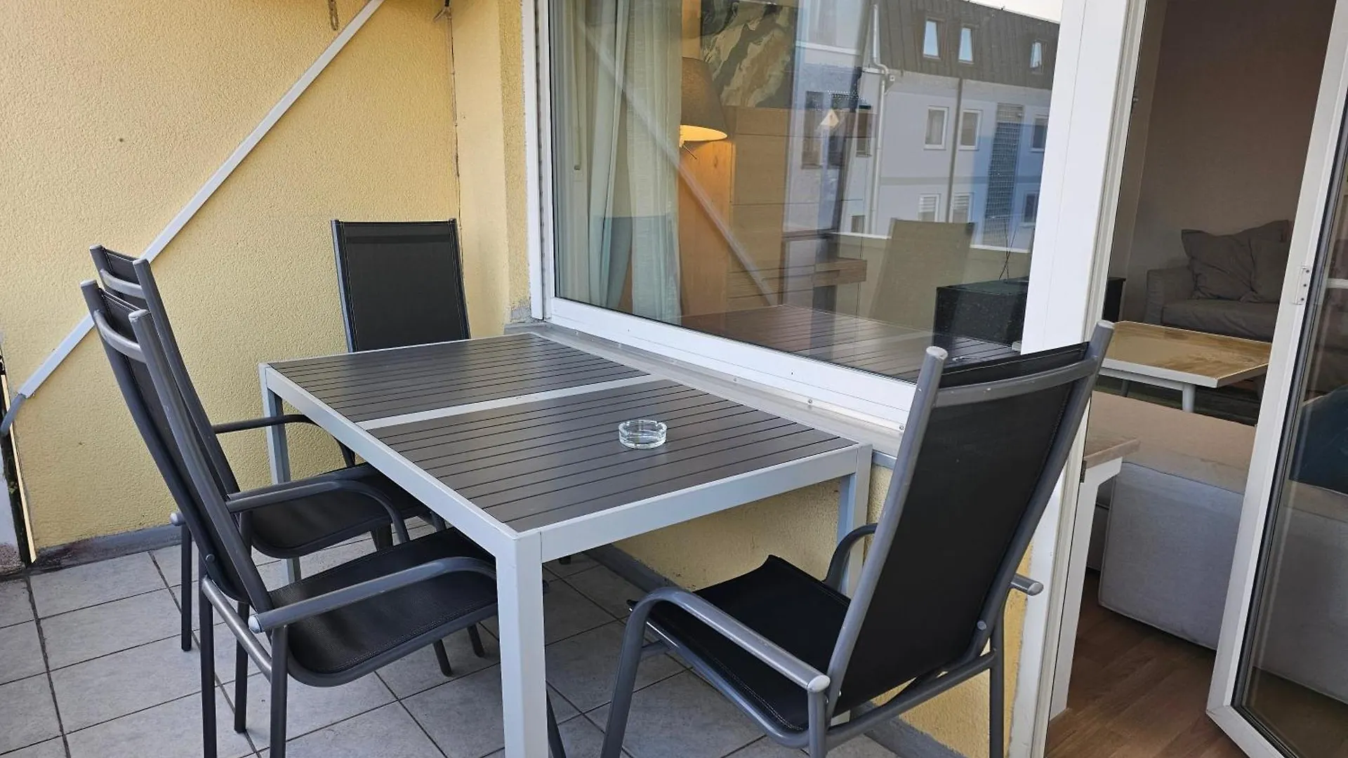 Schöne Wohnungen am Bahnhof in Dachau - 20 Min bis München Zentrum Apartment